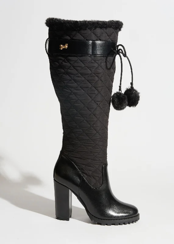 Noir Puffer Boot