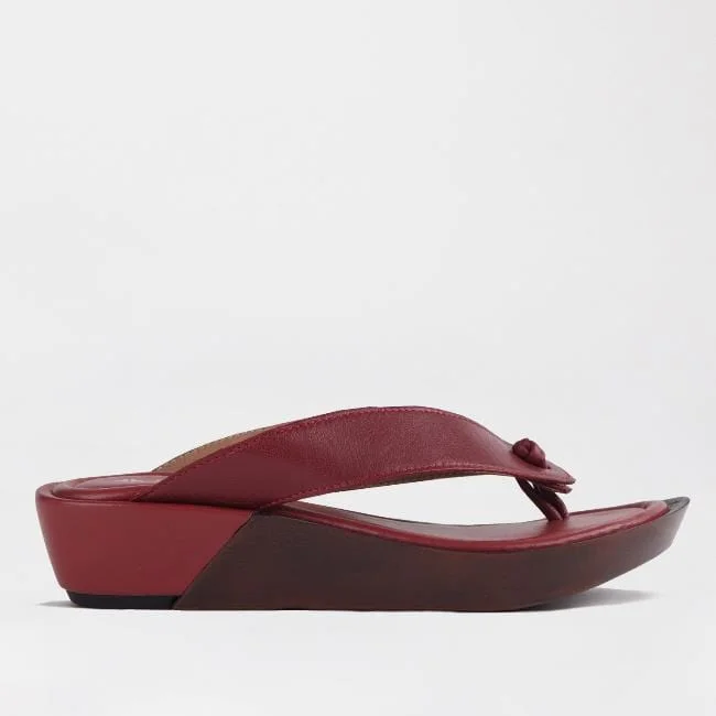 Rox Thong Sandal in Red - 10737