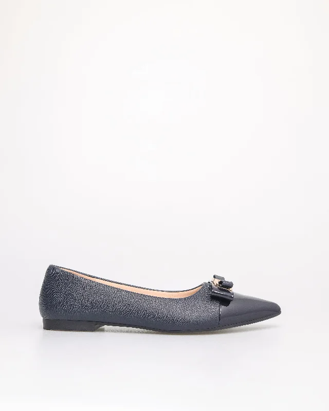 Tomaz NN381 Ladies Pointy Gold Tone Bow Flats (Navy)