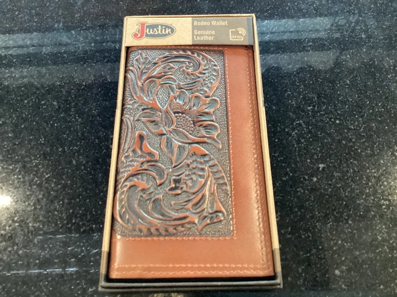 Rodeo Wallet Tooled W/Triple Stitch